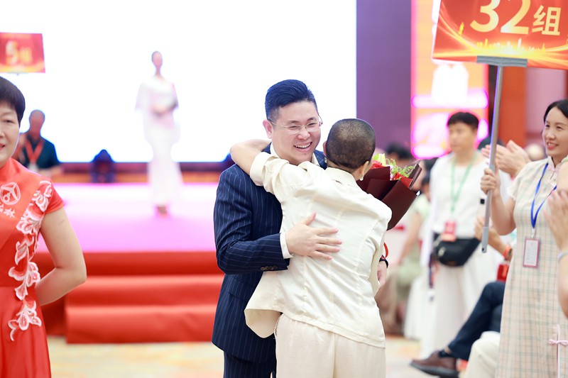 为什么说康膜是适合男女老少的好事业？